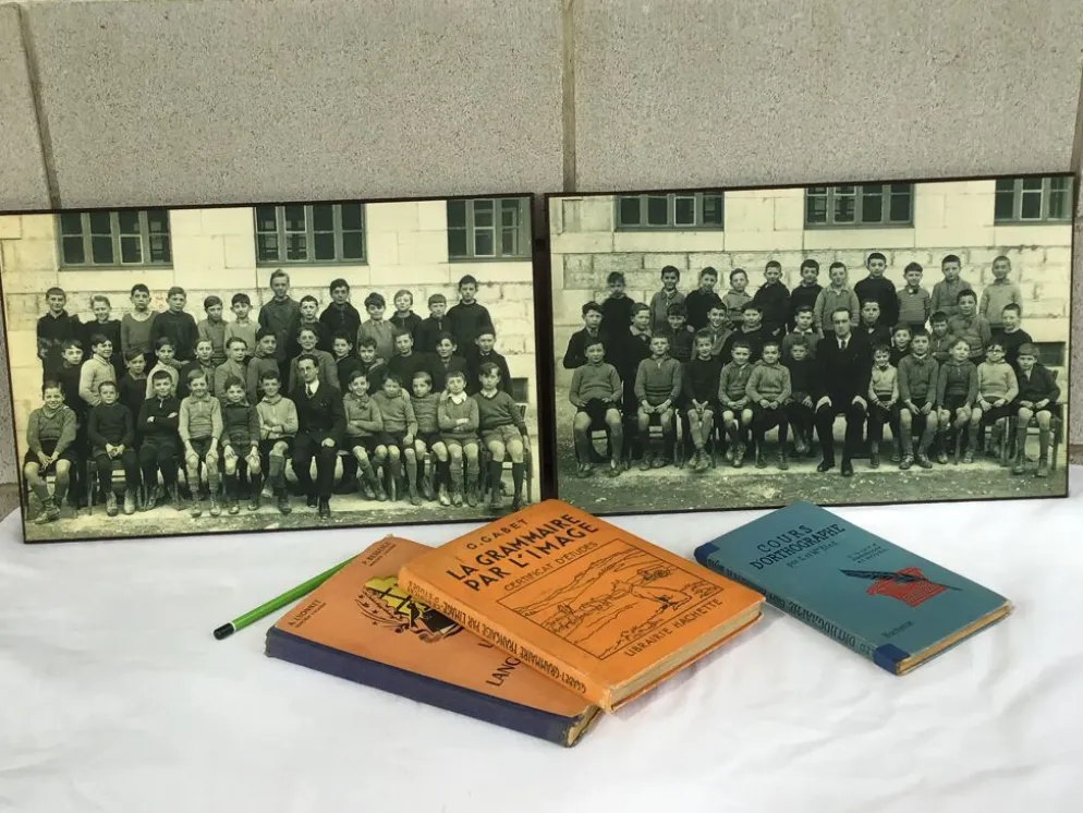2 photos d’école années 30/40 sur bois