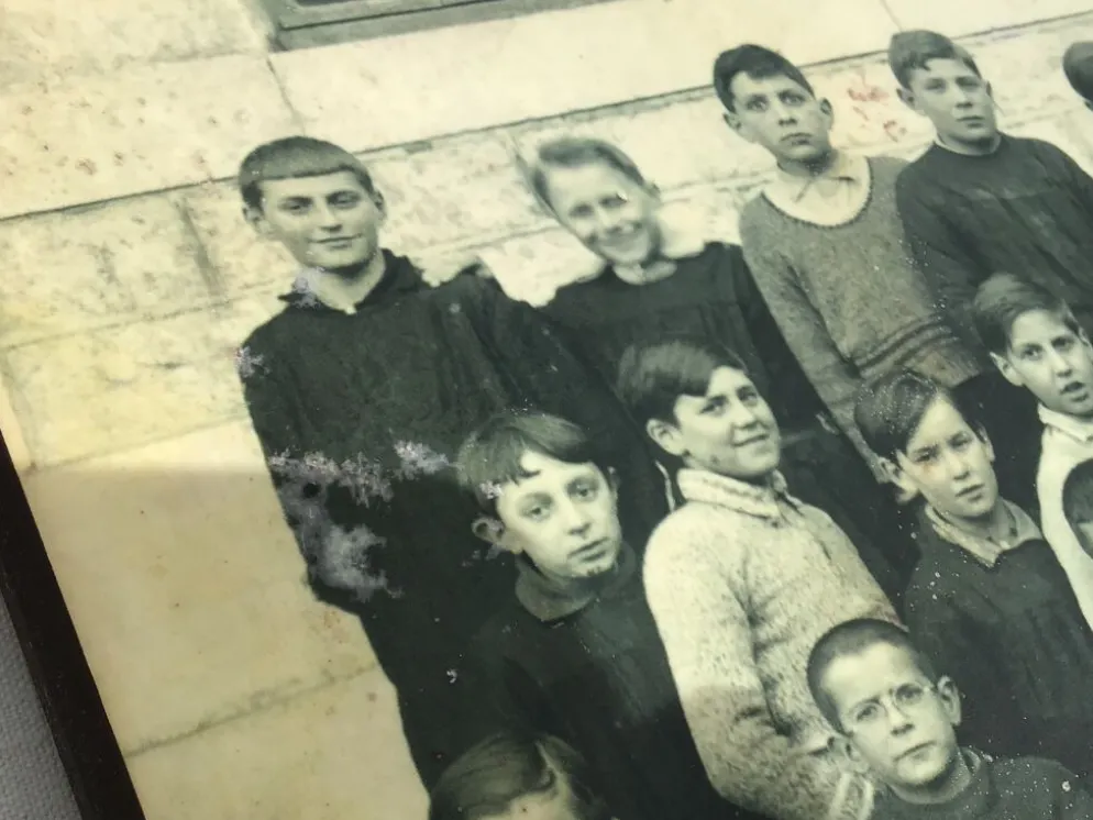 2 photos d’école années 30/40 sur bois