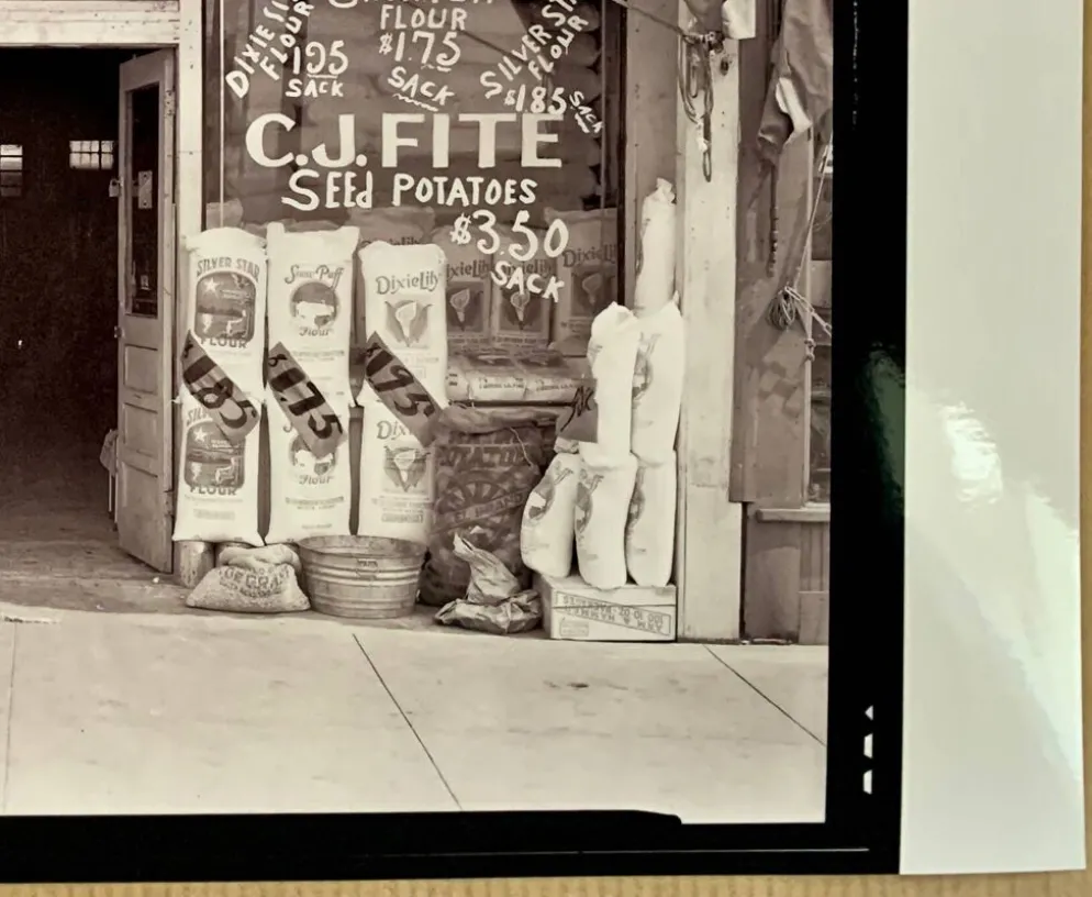 Photo vintage Mississippi 1936 – Devanture CJ Fite Jazz Feeds – Tirage prem