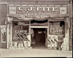 Photo vintage Mississippi 1936 – Devanture CJ Fite Jazz Feeds – Tirage prem
