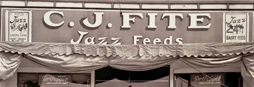 Photo vintage Mississippi 1936 – Devanture CJ Fite Jazz Feeds – Tirage prem