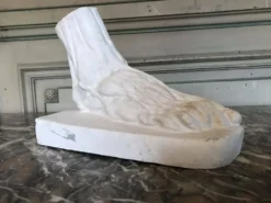 Pied d’écorché en plâtre