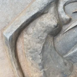 Plaque de cheminée moderniste signée Quellier , Femme aux épis de blé