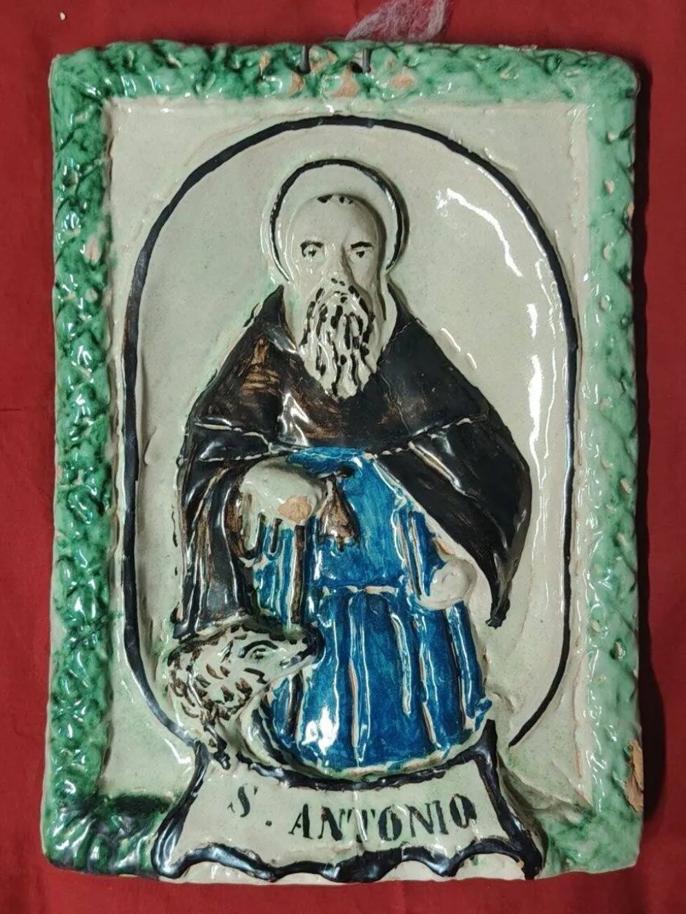 Plaque de dévotion en terre cuite Abbé Saint Antoine, XIX siècle