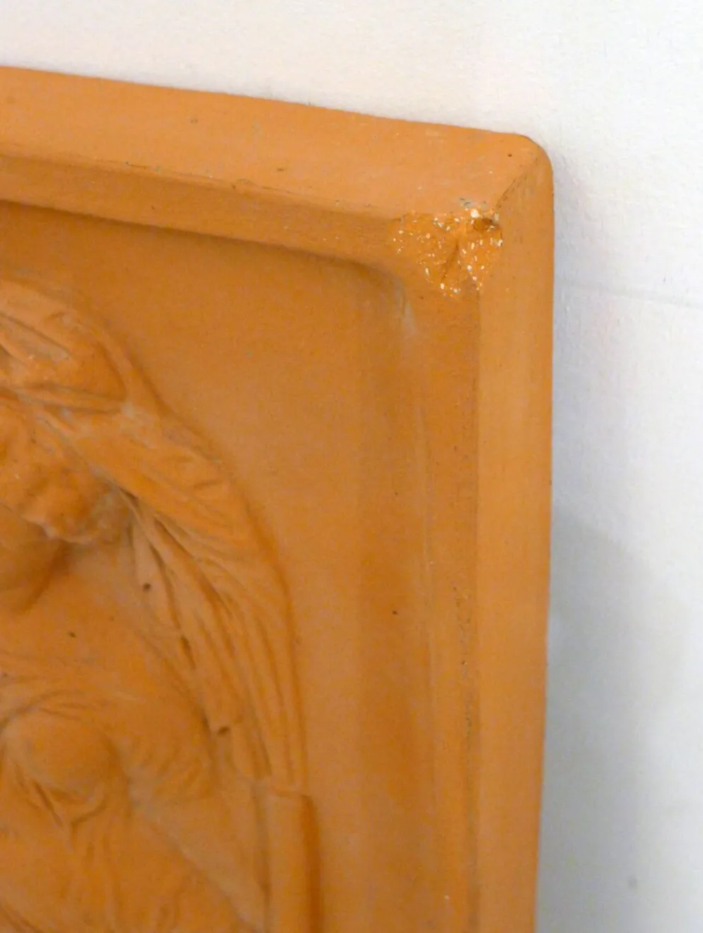 Plaque murale Femme baigneuse, bas-relief en terre cuite