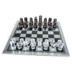 Plateau d'échecs en acrylique et en verre de Felice Antonio Botta, Italie, années 1970.