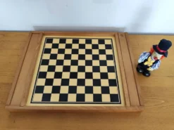 Plateau de jeux ancien en bois réversible