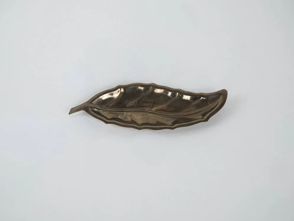 Plateau en métal en forme de feuille, design italien, années 1980, fabriqué en Italie.