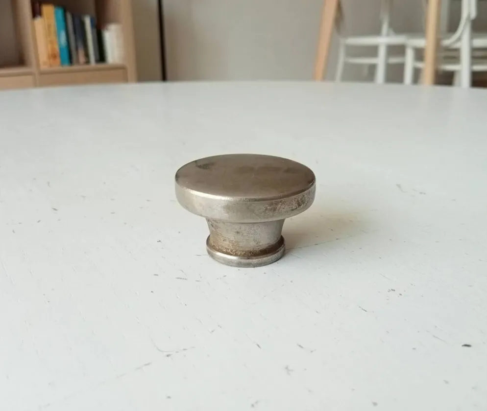 Poignée de meuble vintage en aluminium massif