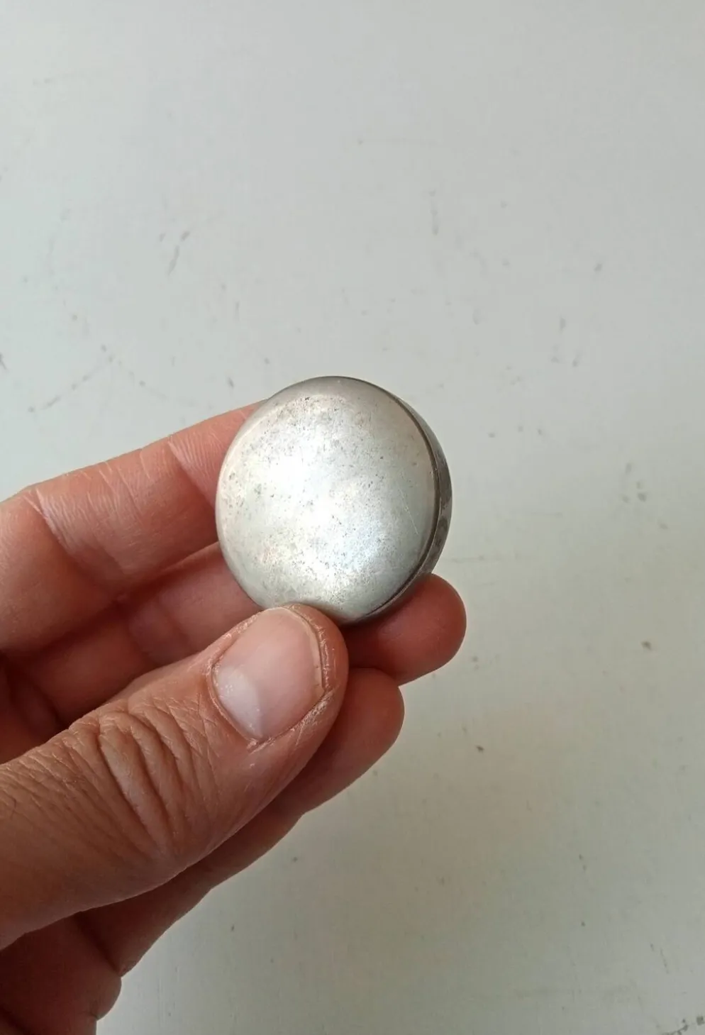 Poignée de meuble vintage en aluminium massif