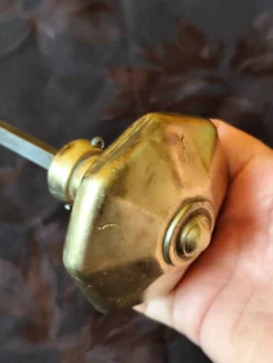 Poignée de porte octogonale en laiton style Louis Philippe-Restauration