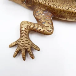 Poignée en laiton en forme de lézard de Komodo