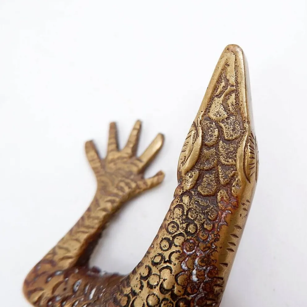 Poignée en laiton en forme de lézard de Komodo