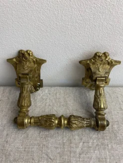 Poignées articulées en bronze