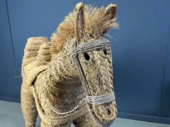 Poney/cheval en paille espagnole vintage à taille réelle, années 1960.