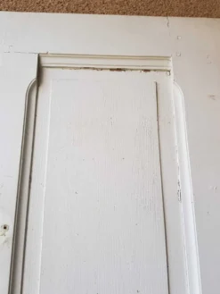 Porte ancienne en bois