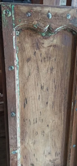 Porte ancienne en bois