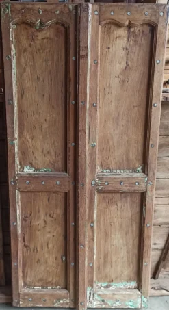 Porte ancienne en bois