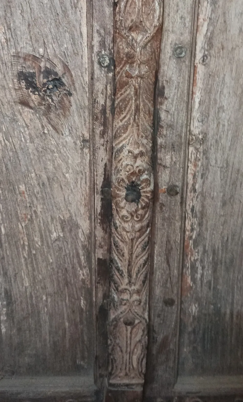 Porte ancienne en bois