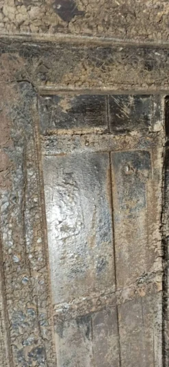 Porte ancienne en bois avec cadre