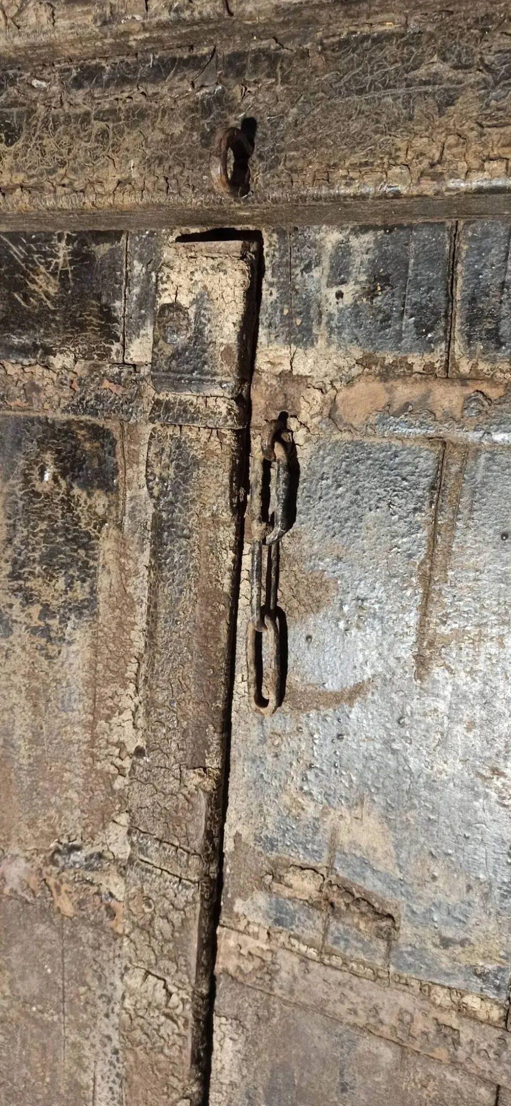 Porte ancienne en bois avec cadre