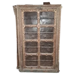 Porte ancienne en bois avec cadre