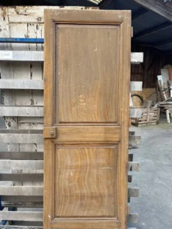 porte ancienne en chêne peint