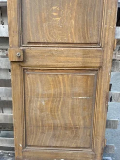porte ancienne en chêne peint