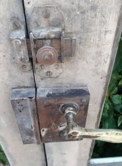 Porte ancienne vitrée 211,5x105,5cm et son cadre porte d'entrée