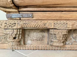 Porte & balcon indien ancien du Rajasthan en teck massif
