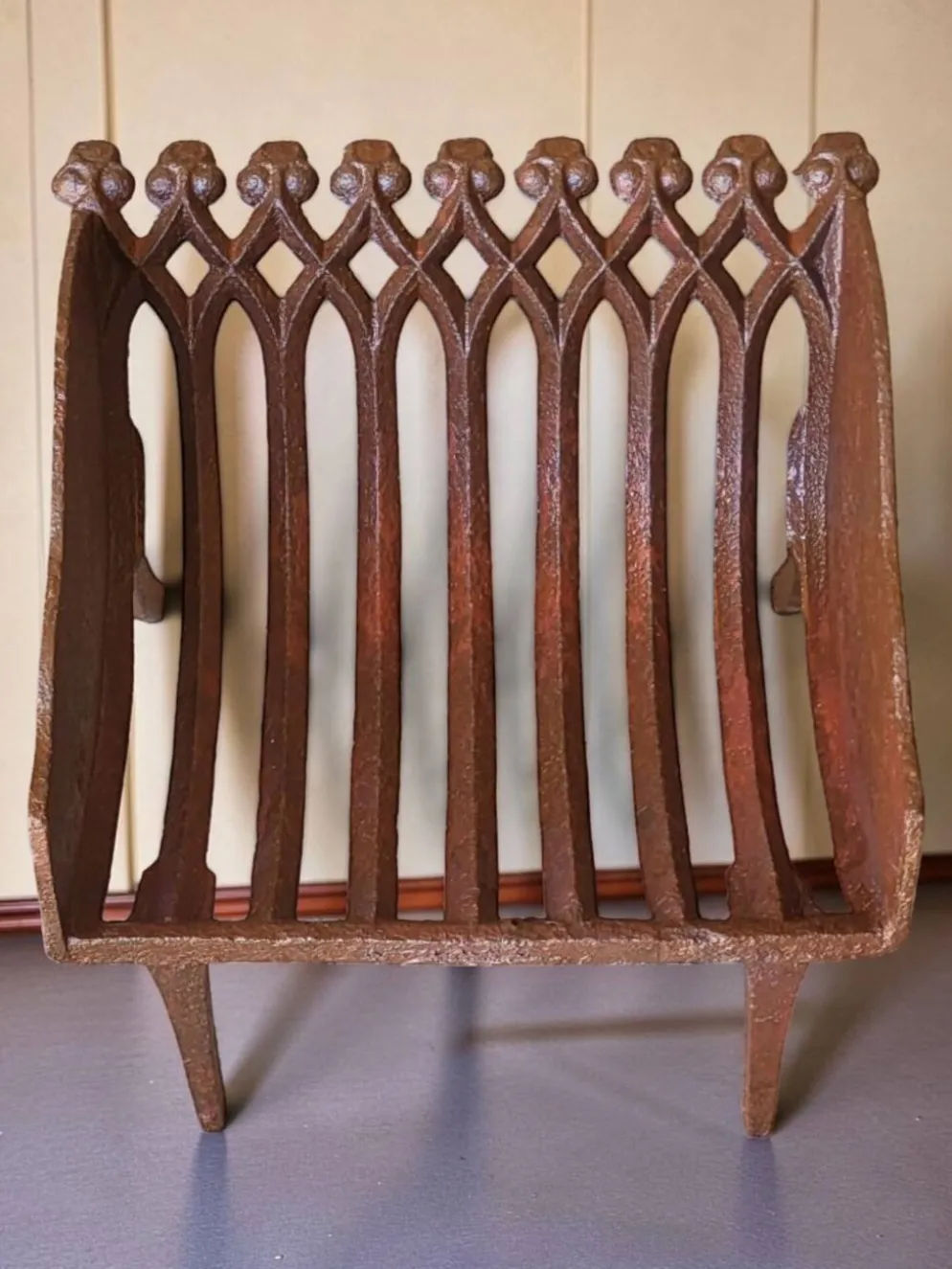Porte-buche corbeille de cheminée en fonte