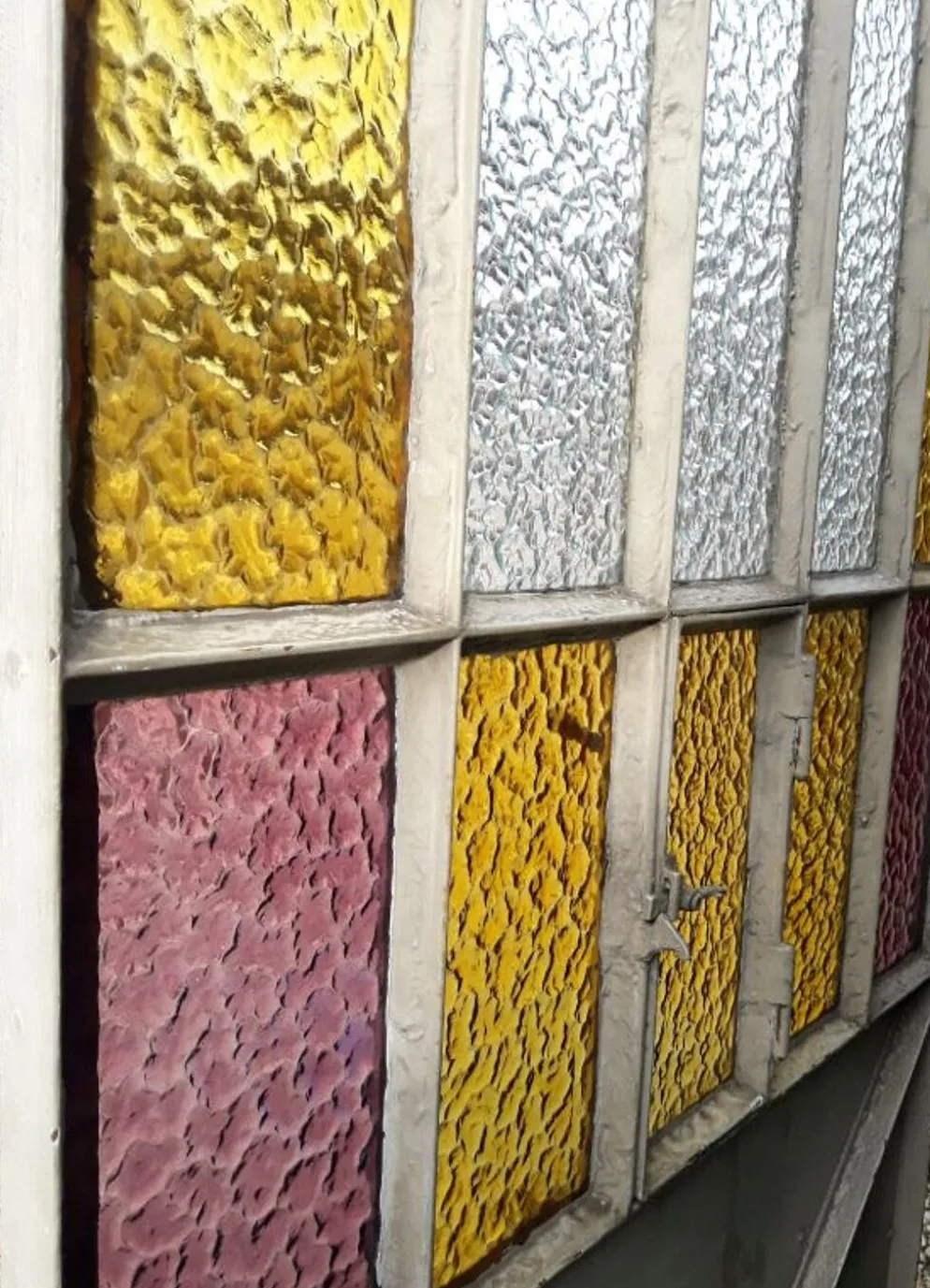Porte d'atelier 258,4x98,5cm en fer et verres cathédrales colorés