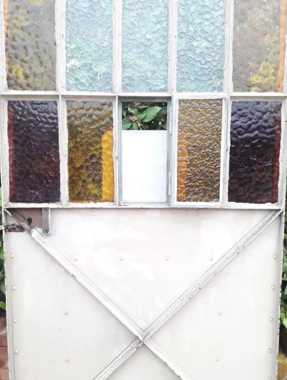 Porte d'atelier 258,4x98,5cm en fer et verres cathédrales colorés