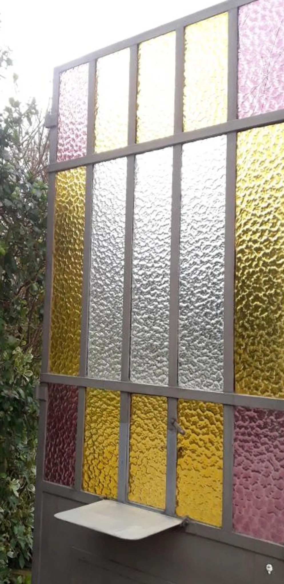 Porte d'atelier 258,4x98,5cm en fer et verres cathédrales colorés