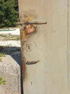 Porte de cave, grange ou grenier avec traverses traditionnelles en sifflet - début XXème