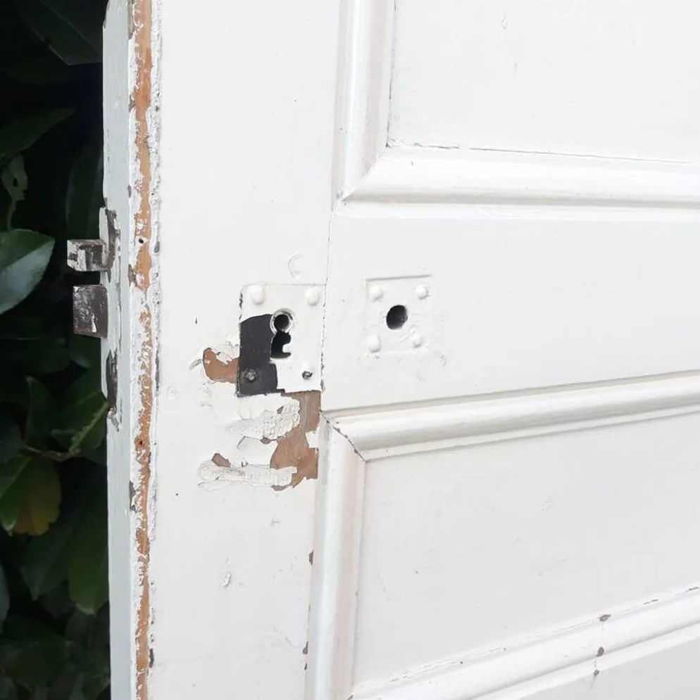 Porte de communication H220xL80,5cm ancienne panneautée moulurée