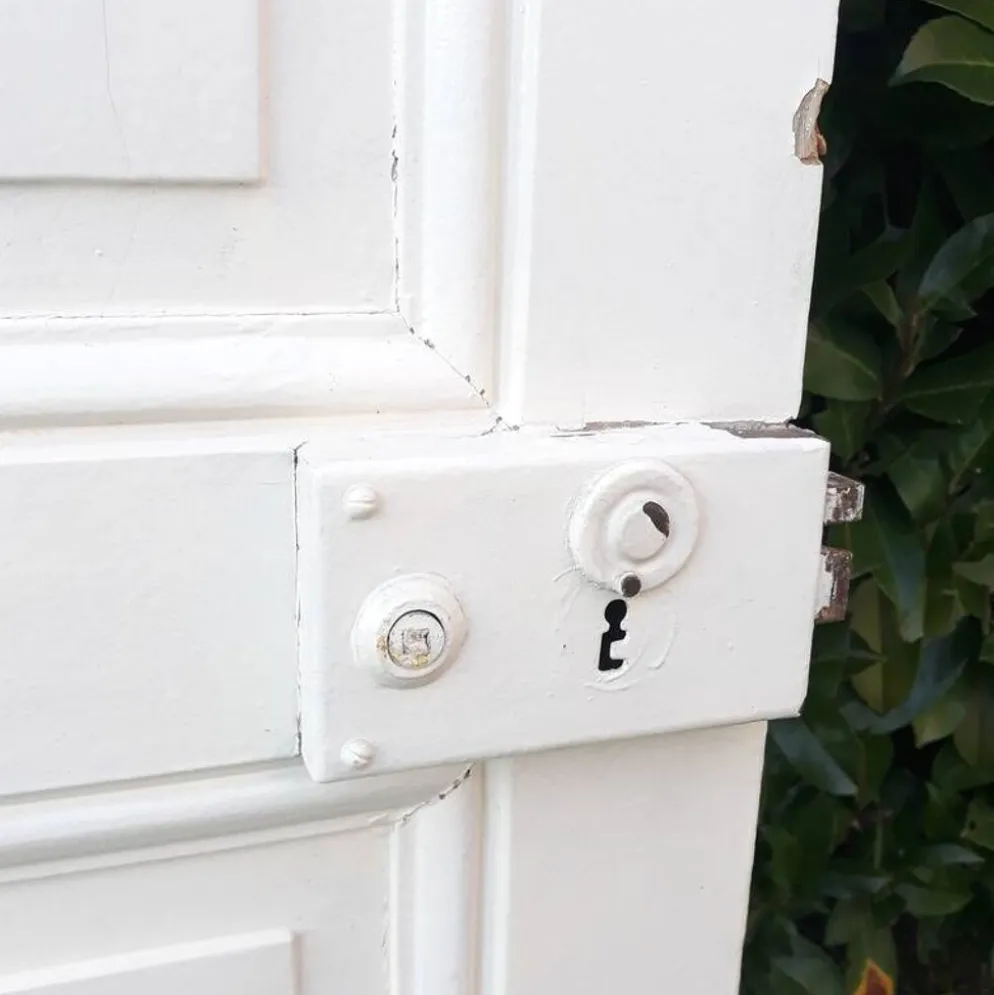 Porte de communication H220xL80,5cm ancienne panneautée moulurée