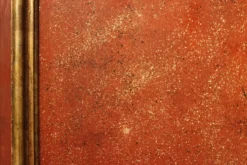 Porte en bois laquée et dorée avec cadre en faux porphyre rouge italien du 20ème siècle