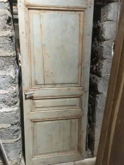 Porte en pin décapée