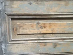 Porte en pin décapée