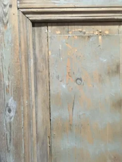 Porte en pin décapée