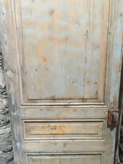 Porte en pin décapée