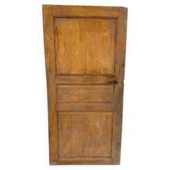 Porte intérieure en sapin peint