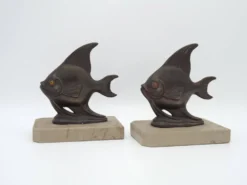 Porte-livres vintage français Art Déco en forme de poisson - Porte-livres en marbre et en spelter