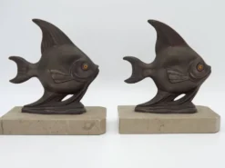 Porte-livres vintage français Art Déco en forme de poisson - Porte-livres en marbre et en spelter