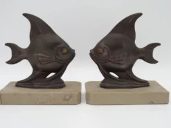 Porte-livres vintage français Art Déco en forme de poisson - Porte-livres en marbre et en spelter