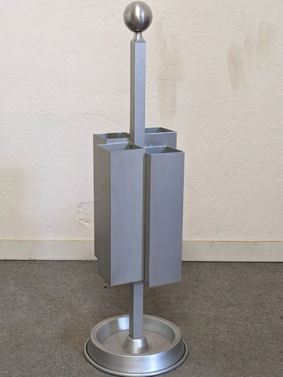 Porte-parapluie en aluminium attribué à Walter & Moretti, France vers 1970
