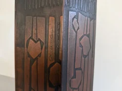 Porte-parapluie en cuivre de forme hexagonale signé par l'artiste, années 1960, Italie