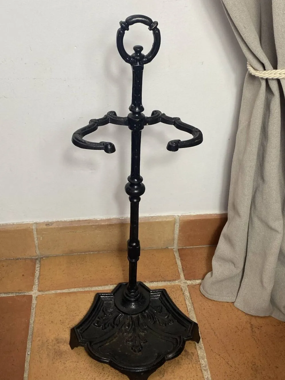 Porte-parapluie en fonte émaillée