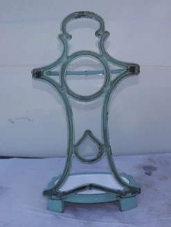 Porte parapluie en fonte émaillée